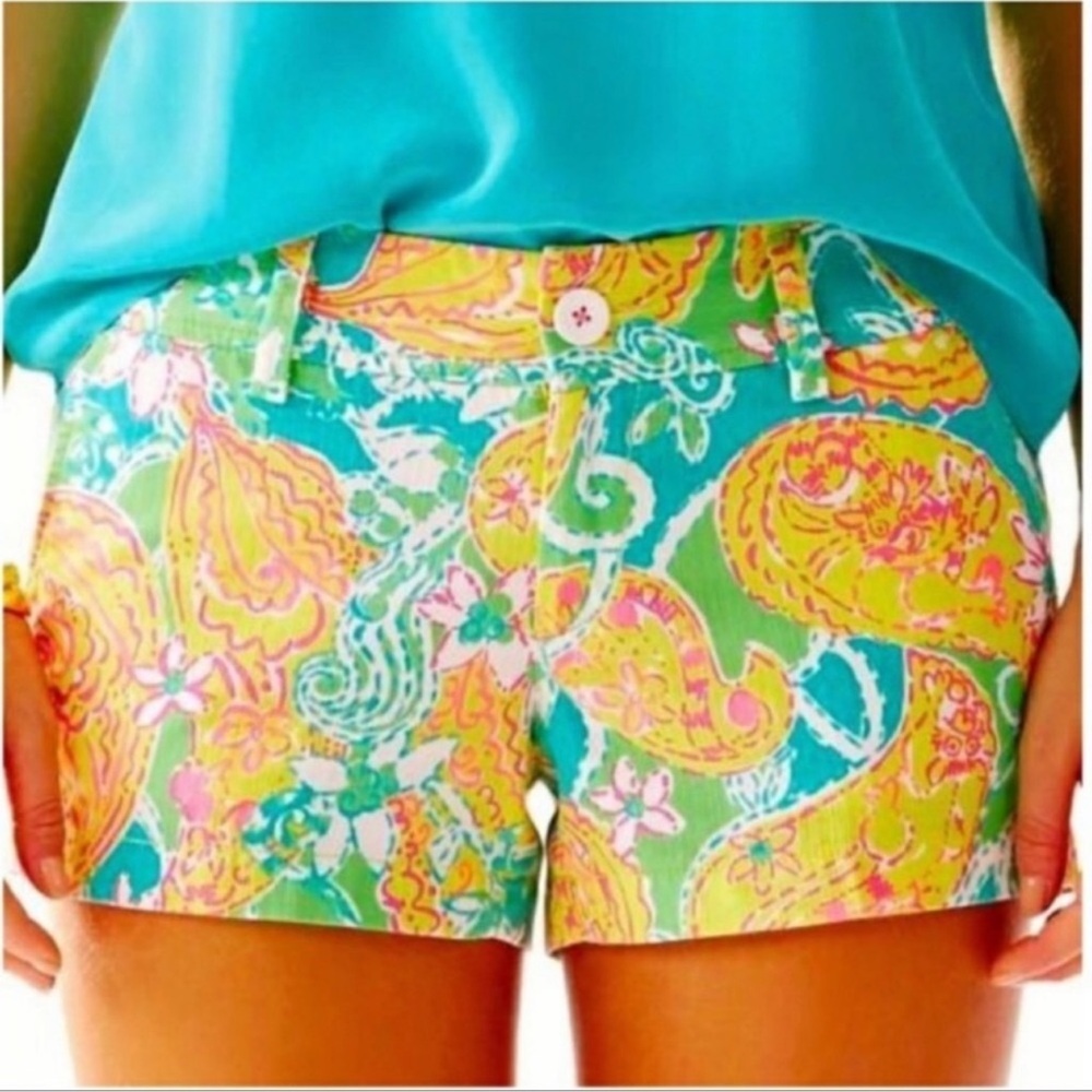 Lilly Pulitzer Walsh Short in Pop Goes the Lemur